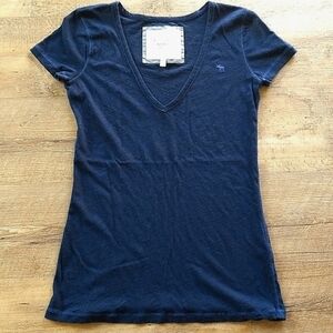 Women's Abercrombie & Fitch Navy Blue Short Sleeve V-Neck Tee Shirt | Small